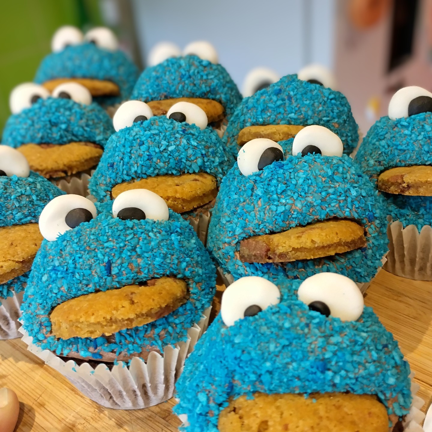 Cookie Monster cupcakes